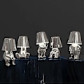 Miniatyrbillede 4 af 5: Thinker Karakter Dekor Bordlampe Kreativ Lille Guldfigur Led Bordlampe Berøringsstyret Dæmpbar Jern Harpiks Skrivebordslampe (Mr WHY Sølv)
