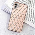 Pikkukuva 2 / 5: UBIUO Söpö iPhone 11 -kotelo, Glitter, Luksuspinnoitettu 3D-ristikko Pehmeä TPU-kotelo Tytölle Suojaava Ultra Ohut Vaaleanpunainen Kotelo Naisille Yhteensopiva