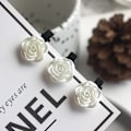 Miniatyrbillede 2 af 5: (10 stk Hvid) Bryllupshårklip, Hvide Roseblomster Hårtilbehør