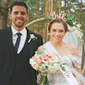 Pikkukuva 5 / 5: Morsiamen vyö ja tiara setti (ruusukullanvärinen, 4 kpl)