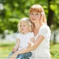 Miniatyrbillede 5 af 5: 12 stk. Daisy Hårklemmer Blomst Hårspænder Hårnåle Bryllup Hårtilbehør til Baby Børn Piger Toddler Kvinder (Hvid)