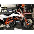 Pikkukuva 3 / 5: Honda CB125R CB150R CB190R CB250R CB300R CB400 CB500X CB500R CB650R CB650F CB1100 kovakuorinen sivulaukku kolmiolaukku - WELLNGS right side