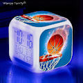 Miniatyrbillede 1 af 5: Basketball Vækkeur 7 Farver Skift Multifunktion Noctilucence Elektronisk Ur Børneværelse Vågn Op Timer Fødselsdagsgave til Barn Tw-WELLNGS Gold