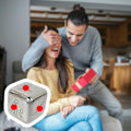 Miniatyrbilde 4 av 5: Metalliske Terninger Romantisk Datekveld Beslutnings Terninger Morsom Aktivitet Par Terningspill Lekeegnet for Valentinsdag Jubileum - WELLNGS A