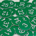 Pikkukuva 5 / 5: Muoviset numerolaput kaiverretut numeroidut laput tunnistelaput avaimenperälaput ilman reikää - WELLNGS Green 51-100