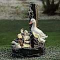 Pikkukuva 1 / 5: Hartsi Ankka ja Orava Aurinkolähde, Lähdepatsas, Puutarhakoriste Lähde Ulkokoriste-WELLNGS duck