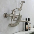 Miniatyrbilde 3 av 5: Høy foss kran for servant i gull