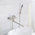 Miniatyrbillede 4 af 5: Badekararmatur, badekarhane med håndbruser, rundt enkeltgrebsvægmontering