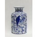 Pikkukuva 1 / 2: Medium-sized fine porcelain vase with hand-painted decoration