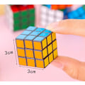 Miniatyrbillede 1 af 7: 3 cm lille Rubiks kube 3 niveauer med nøglering Rubiks kube vedhæng pædagogisk legetøj børns intelligens Rubiks kube (uden nøglering) Without keychain