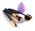 Borstset med 1 beautyblender samt 3 borstar Svart Svart