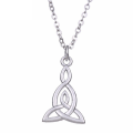 Miniatyrbild 1 av 2: Halsband Trinity Treenighet Symbol Knut Triquetra Rostfri Kedja Silver