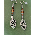 Miniatyrbild 3 av 4: Örhängen Löv Höst Leaves Höstfärger Bärnstensfärg Silver Brun
