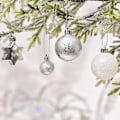 Miniatyrbilde 5 av 5: 35 stk. 5 cm Knusesikre Julekuler - Sølv og Hvite Ornamenter