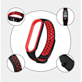 Miniatyrbillede 2 af 4: To-farvet Silikonrem Til Xiaomi Mi Band 3/4 Black And Red