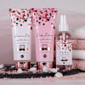 Miniatyrbild 3 av 4: presentförpackning Heart Cascade - skönhetsset med set , duschgel,