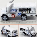 Miniatyrbillede 3 af 4: Disney Pixar Biler 3 Oversized Deluxe Diecast Collection Miss Fritter Modelbil Gul