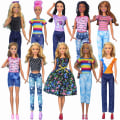 Pikkukuva 1 / 5: Barbie-muotiasut, 10 osaa, 10 nukke-asusteita, sopii