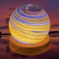 Miniatyrbillede 7 af 8: 3D LED Planetlampe, Dæmpbar Natlampe med RGB-Farver, Træbase til Soveværelsesdekoration (8cm) Sort Svart Svart