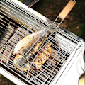Miniatyrbillede 3 af 5: Grillet fiskekurv i rustfrit stål med aftageligt træhåndtag, grillkurv til fisk, kød og burger