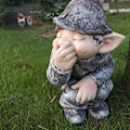Pikkukuva 3 / 5: Busig Nisse Bajsande Miniatyrstaty Bajs Simulerande Figur Form Rolig Harts Rolig Liv