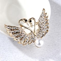Pikkukuva 2 / 7: e Crystal Swan Brooch Pins Rakastajien Eläin Strassit Broochit J Gold