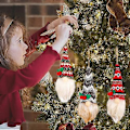 Miniatyrbillede 4 af 5: Julemandens Adventskalender 2024 med 24 Plys Julemænd, Julegave 2024 til Børn og Voksne Default