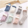 Miniatyrbillede 2 af 5: Dame Fuzzy Socks Hjemmesko Vinter Fluffy Cozy Cabin julegave