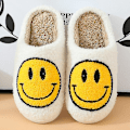 Pikkukuva 4 / 4: Retro Smiling Face Pehmeät Pehmoiset Mukavat Lämpimät Slip-on Tossut 42-43