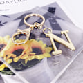 Miniatyrbillede 4 af 5: Nøglering med Guld Bogstav A-Z til Kvinder Taske Charms Pung Charms Til Håndtasker Metal Alphabet Initial Letter Nøglering N