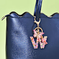 Miniatyrbillede 5 af 6: Mode Alphabet Initial Bogstav Nøglering Tassel Butterfly Vedhæng Nøglering til Pung Håndtasker Kvinder Pige Pink Butterfly Letter W