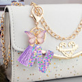 Miniatyrbillede 3 af 6: Sødt Rosa Nøglering til Kvinder Piger, Initialbogstav Nøglering med Kvast, Charms til Nøglepung Håndtasker Rygsække Purple Butterfly Letter-n