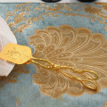 Miniatyrbild 3 av 5: 1/2 kökstång Matserveringstång Dessertklämma Square Gold 1Set