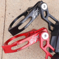 Miniatyrbild 5 av 5: 1/2/3 Universal Kedjeguide i aluminiumlegering för MTB-cykel Universal red 1 Pc