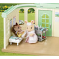Miniatyrbild 4 av 6: Miniatyrfigurer - SYLVANIAN FAMILIES - Sjuksköterskan och tillbehör för att ta hand om och mata patienter Flerfärgad