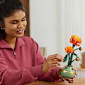 Pikkukuva 5 / 6: LEGO® Icons 10368 The Chrysanthemum - Rakennettava kukkakoristelusarja aikuisille mångfärgad