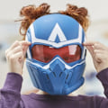 Miniatyrbillede 5 af 6: Maske til flyvning Captain America Brave New World, udklædningslegetøj, Marvel Studios, Fra 5 år Flerfärgad
