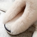 Miniatyrbild 5 av 6: Varm vinterhemma-pälstofflor för kvinnor Lyxig konstläder mocka plysch Par bomullsskor inomhus sovrum platta klackar fluffiga tofflor Dark Grey 44-45(fit 42-43)