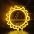 Miniatyrbild 2 av 5: Solskylt S Led Med Usb Eller Batteridriven R För Barnsäng Bar Restnt Speldag B