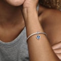 Miniatyrbillede 2 af 4: PANDORA Himmelske Shooting Star Double Heart Pendant Charm 792356C01 Flerfärgad