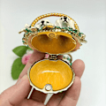 Miniatyrbild 3 av 3: Valp Blomkorg Prydnadsask Hinged Rhinestones Juvelerad Smärta