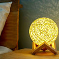 Miniatyrbillede 4 af 5: Rattan soveværelsesatmosfære, USB-opladning