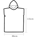 Pikkukuva 2 / 5: Ranta-/surffaus-/uintipyyhe aikuisille ja lapsille - Poncho hupulla
