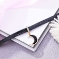 Miniatyrbilde 2 av 4: Kvinners sorte choker-halskjede, gullfarget choker, elegant anheng