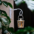 Miniatyrbillede 2 af 5: 2 stk. Hvidt hængende kurvstativ, vægophængningsbeslag Kroge, plantestativ til hængende, havekroge, udendørsholder til urtepotter Planter Lanternefoder