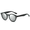 Pikkukuva 1 / 5: Polarisoidut värikkäät aurinkolasit miehille ja naisille Bright black frame white mercury