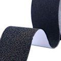 Miniatyrbillede 4 af 5: Sort skridsikker indendørs/udendørs tape - (5m x 25mm)