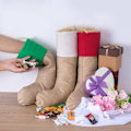 Miniatyrbillede 5 af 5: 16" jule-faux burlap julestrømpepejs Hængende DIY julepynt, sæt med 6 (rød, grøn, hvid)