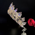 Miniatyrbillede 4 af 5: Rhinestones krone pandebånd Lilla krystal Retro brudehårbøjle med kam glitrende hovedbeklædning hår Pink