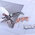 Miniatyrbild 3 av 5: Glittrande Rhinestone Leopard Broscher För Kvinnor Män Lyxkläder Tillbehör Fest Brosch Silver
